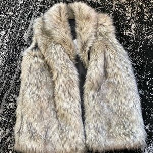 Women’s fur (faux) vest